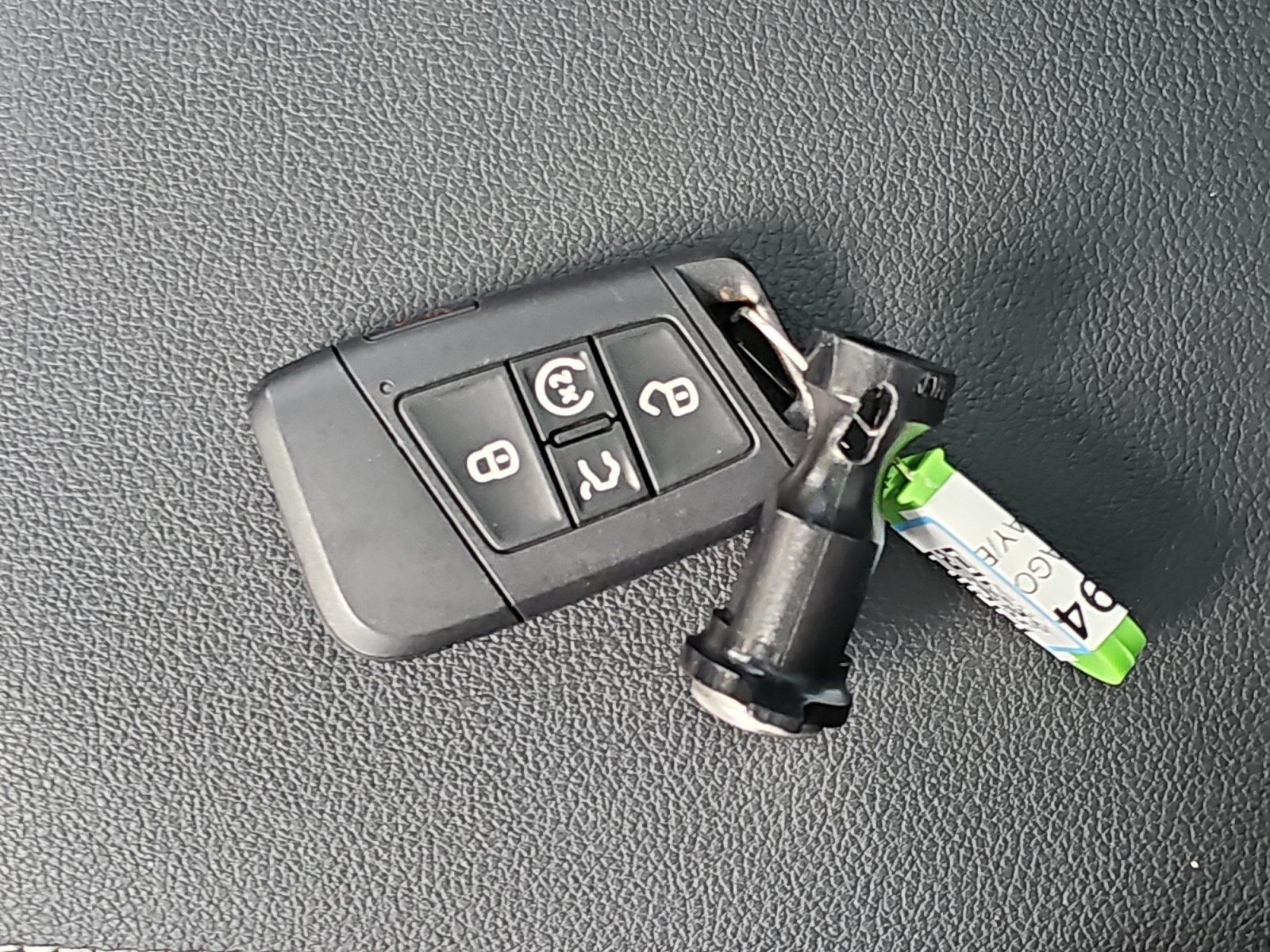 Used 2023 Volkswagen Tiguan SE R-Line FWD image 35