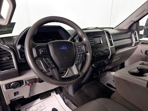 Used 2017 Ford F250 XLT w/ XLT Value Package image 9