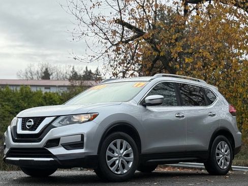Used 2017 Nissan Rogue S w/ S Appearance Package image 1