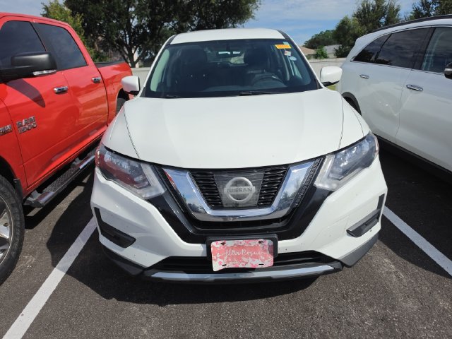 Used 2017 Nissan Rogue S AWD/4WD image 2