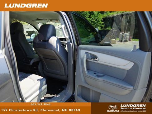 Used 2015 Chevrolet Traverse LT w/ Traveler's Package FWD image 27