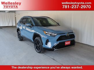 Used 2025 Toyota RAV4 SE video 1