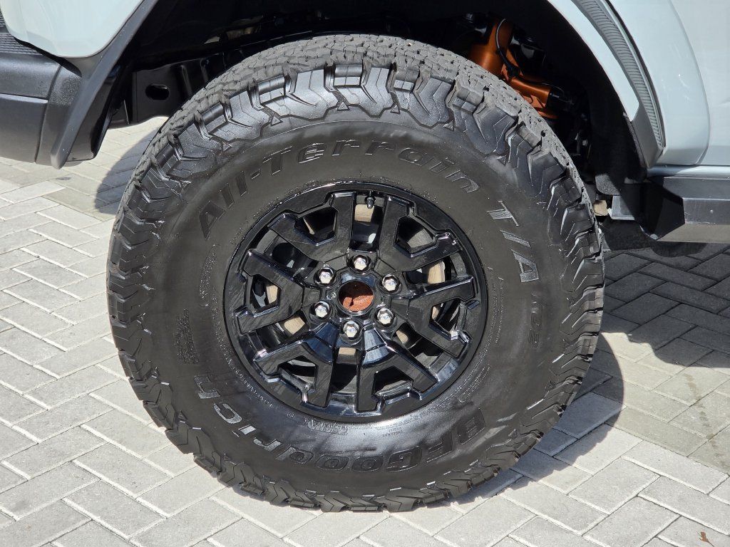 Used 2024 Ford Bronco Raptor w/ Interior Carbon Fiber Pack 6 AWD/4WD image 5