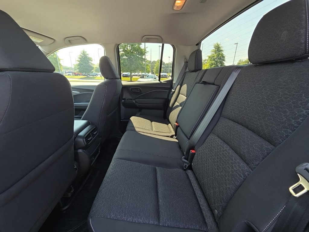 Used 2025 Honda Ridgeline Sport image 11