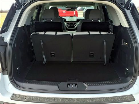 New 2026 Ford Explorer Active w/ Active Comfort Package image 20