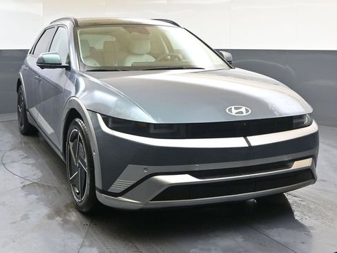 Used 2025 Hyundai Ioniq 5 Limited image 8