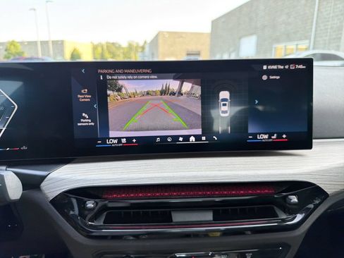 Used 2025 BMW 330i Sedan RWD image 27
