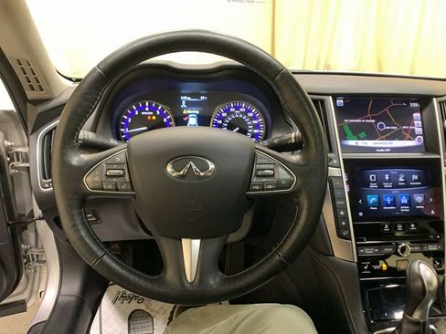 Used 2016 INFINITI Q50 Premium w/ Driver Assistance Package AWD/4WD image 31