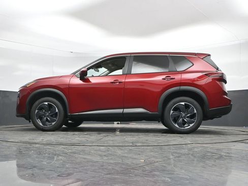 Used 2025 Nissan Rogue SV AWD/4WD image 47
