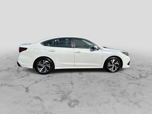 Used 2022 Subaru Legacy Premium image 9