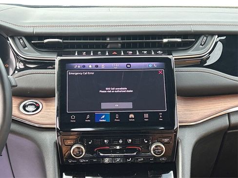 Used 2024 Jeep Grand Cherokee L Summit w/ Advanced Protech Group IV image 17