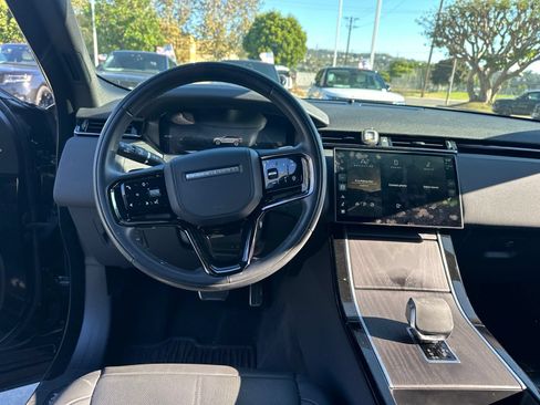 Used 2025 Land Rover Range Rover Velar Dynamic SE AWD/4WD image 14