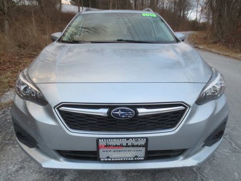 Used 2018 Subaru Impreza 2.0i Premium image 3