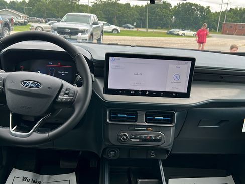 New 2026 Ford Maverick Lobo AWD/4WD image 9