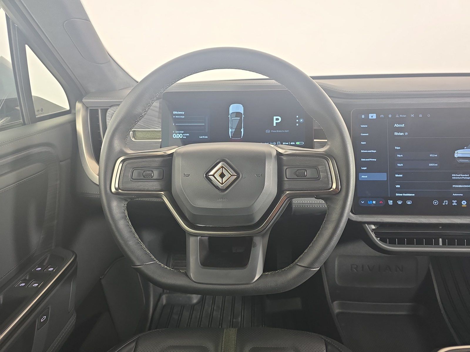 Used 2025 Rivian R1S Adventure Dual AWD/4WD image 28
