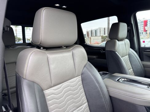 Used 2022 Chevrolet Silverado 1500 ZR2 w/ Technology Package image 15