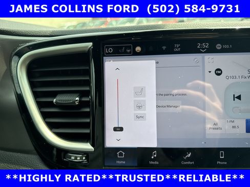 Used 2025 Chrysler Pacifica Select FWD image 32