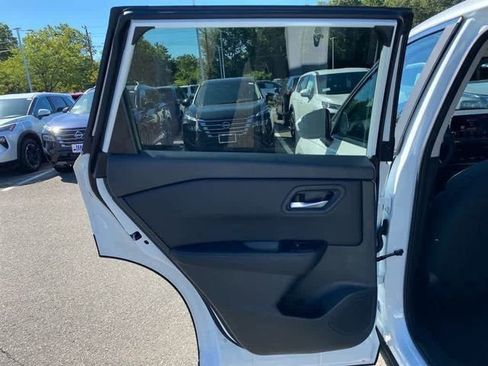 New 2026 Nissan Rogue SV image 21