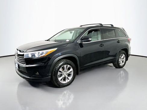 Used 2015 Toyota Highlander Plus image 3