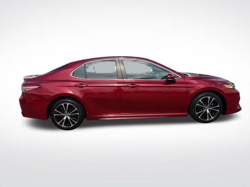 Used 2018 Toyota Camry SE w/ Convenience Package image 14