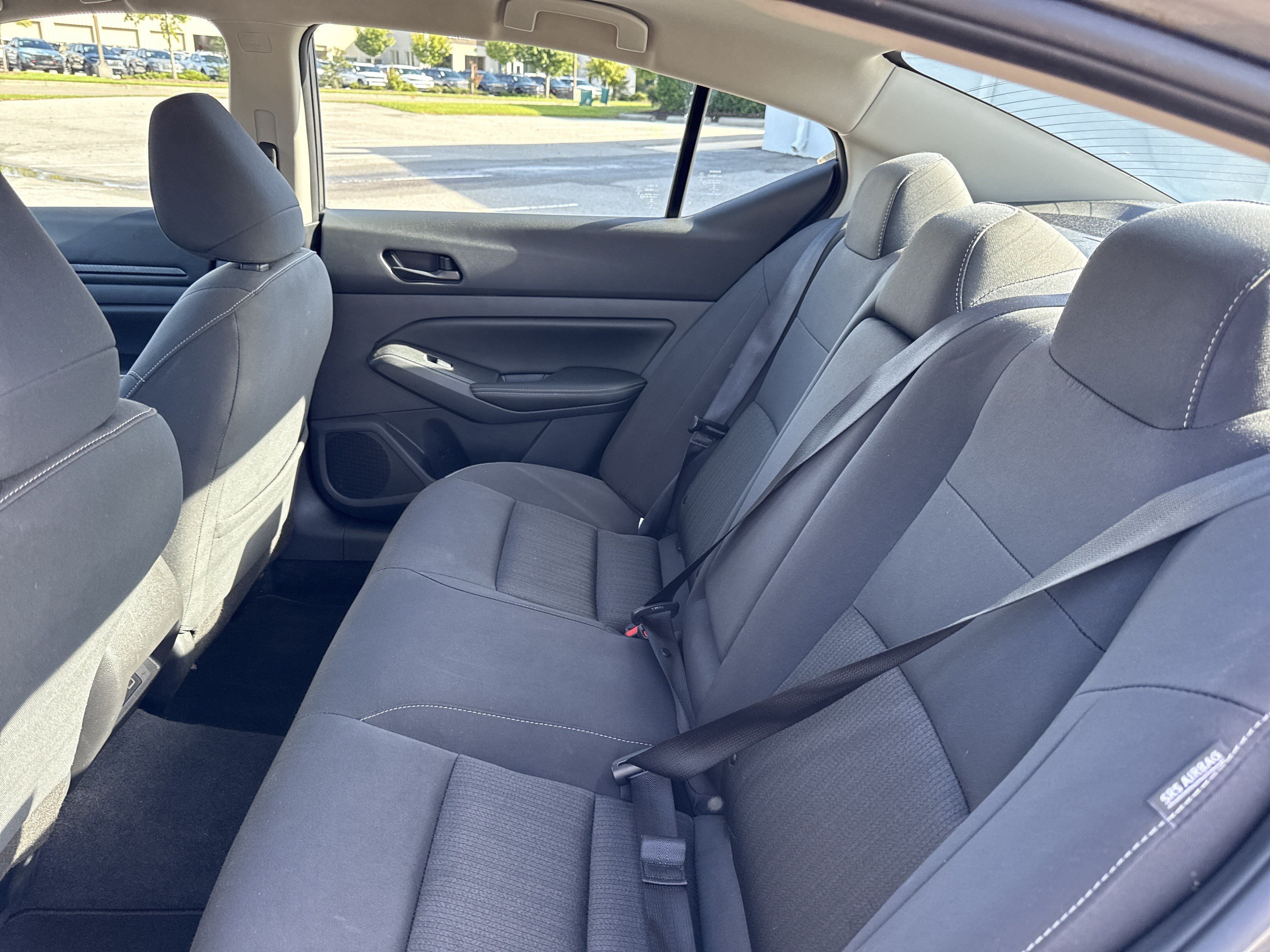 Used 2025 Nissan Altima 2.5 SV FWD image 28
