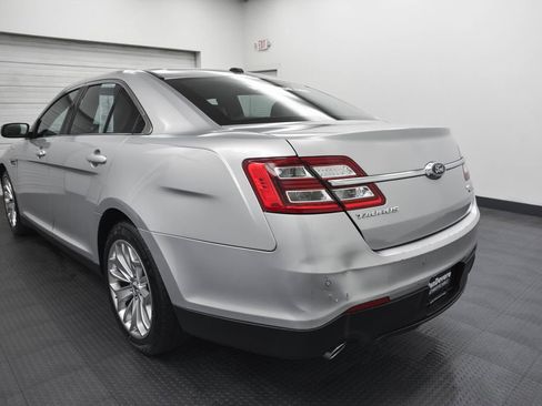 Used 2019 Ford Taurus Limited image 5