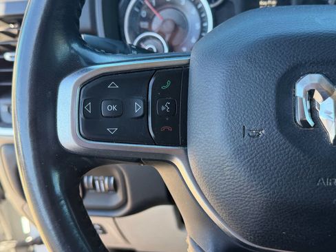 Used 2019 RAM 1500 Big Horn AWD/4WD image 9
