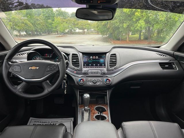 Used 2015 Chevrolet Impala LT w/ Convenience Package FWD image 26