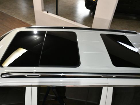 Used 2022 Jeep Wagoneer Series III w/ Premium Group I image 49