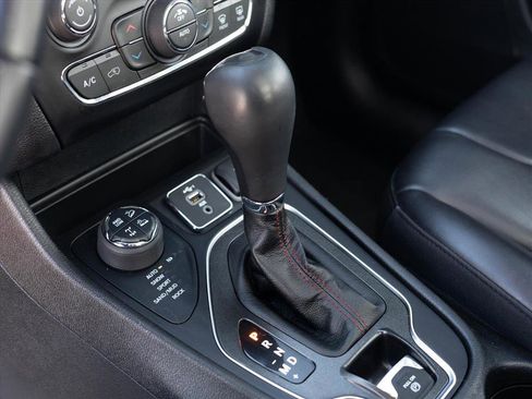 Used 2021 Jeep Cherokee Trailhawk w/ Sun, Sound & Nav Group image 16