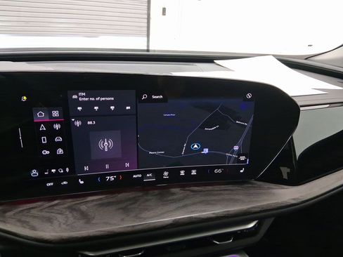 Used 2025 Audi Q5 Premium Plus w/ Premium Plus image 21