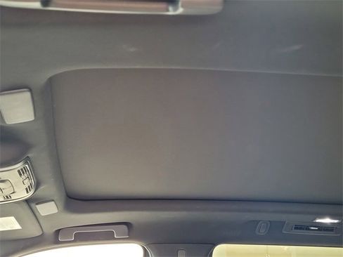 Used 2023 Cadillac Escalade Premium Luxury w/ Performance Package image 17