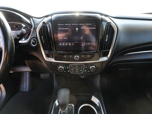 Used 2021 Chevrolet Traverse LT FWD image 17