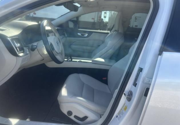 Used 2024 Volvo S60 B5 Plus FWD image 3