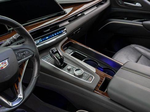 Certified 2023 Cadillac Escalade ESV Premium Luxury image 14