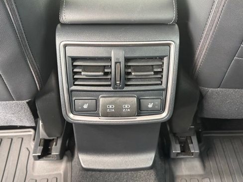 Used 2022 Subaru Forester Touring AWD/4WD image 21