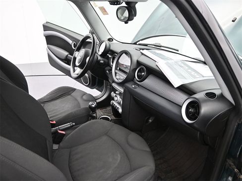 Used 2010 MINI Cooper S image 17