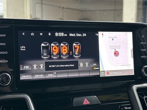 Used 2022 Kia Sorento EX w/ Panoramic Sunroof Package image 26