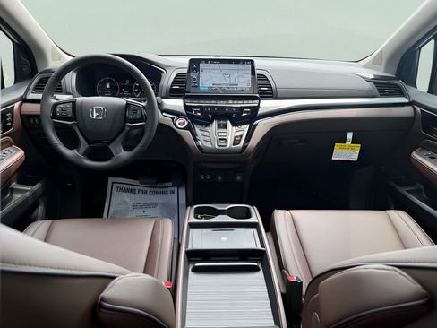New 2026 Honda Odyssey Touring image 16