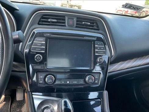 Used 2017 Nissan Maxima Platinum FWD image 17