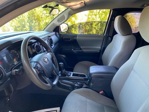 Used 2017 Toyota Tacoma 2WD Access Cab image 21