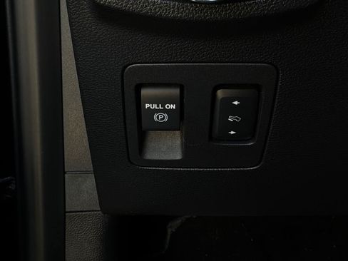 Used 2019 Ford F150 Platinum w/ Equipment Group 701A Luxury AWD/4WD image 38