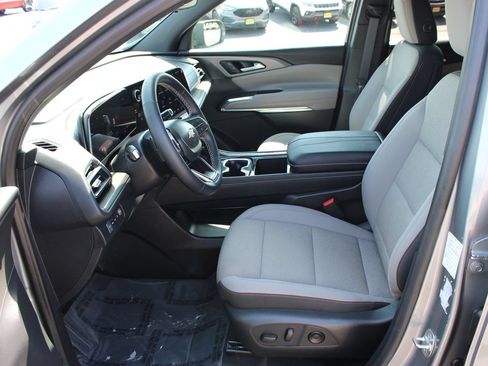 Used 2026 Chevrolet Traverse LT w/ Driver Confidence Package AWD/4WD image 11