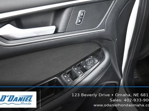 Used 2017 Ford Edge SEL AWD/4WD image 24