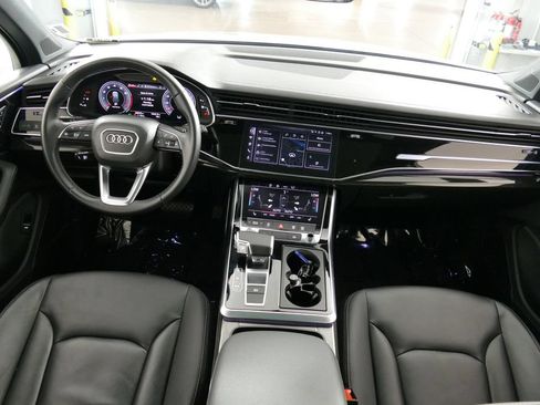 Used 2025 Audi Q7 3.0T Premium Plus AWD/4WD image 23