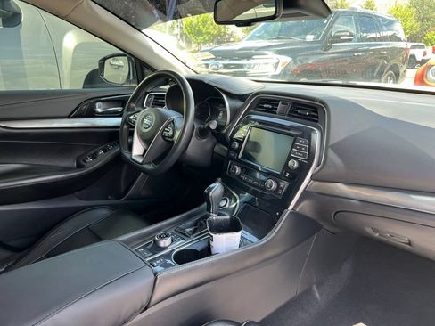 Used 2021 Nissan Maxima 3.5 SV w/ Floor Mat Group FWD image 15