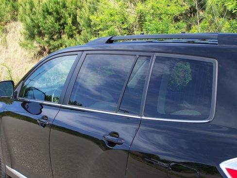 Used 2012 Toyota Highlander SE w/ Tow Pkg AWD/4WD image 25