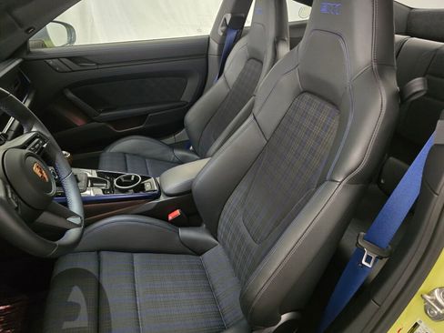 Certified 2025 Porsche 911 Carrera T RWD image 5