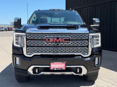 Used 2023 GMC Sierra 2500 Denali w/ Denali Black Diamond Edition AWD/4WD image 2