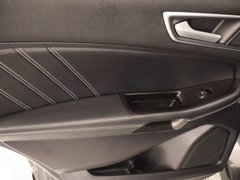 Used 2019 Ford Edge ST w/ Equipment Group 401A AWD/4WD image 18